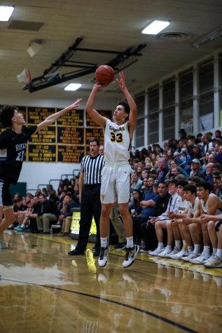Ventura sends bulldogs back to the dog house