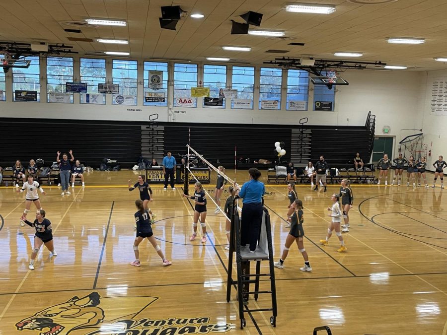 The Ventura High School Varsity Girls Volleyball Team played against Dos Pueblos High School on Sept. 20 at 6:30 p.m. in the Tuttle Gym.  Photo by: Alejandro Hernandez