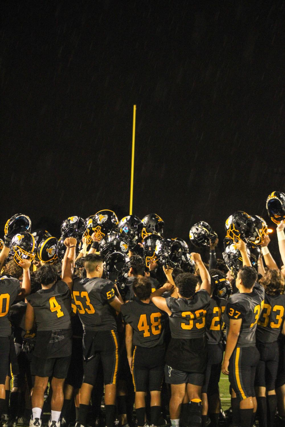 VHS football teams join forces to defeat Dos Pueblos – The Cougar Press