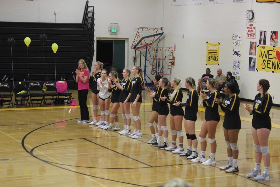 On+Tuesday%2C+Oct.+4%2C+the+Ventura+varsity+girls+volleyball+team+held+their+senior+night+before+their+game+against+Pacifica+High+School.+Photo+by%3A+Lourdes+Almalab