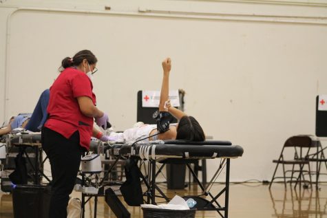 The VHS blood drive takes place four times a year, giving students opportunities to donate blood. Dani Diaz 24 said, I just really hope I can help someone who needs it in the future. Photo by: Julian Martinez