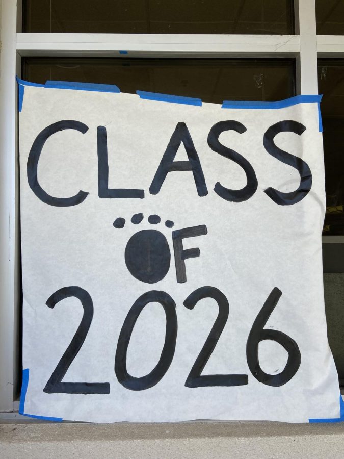 Class+of+2026+poster+welcomes+new+freshman+onto+campus+during+their+first+days+of+school.+Photo+by%3A+Sophia+Denzler%0A
