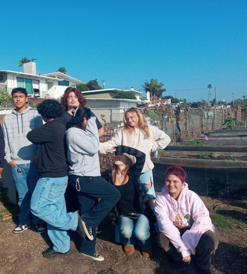VHS students Isaac Ramirez 23, Carlos Simbara 25, Cody Joseph Ortiz 24, Brianna Hames 25, Alessia Moreno 25, Johanna Rames 25 and Ansleigh Foster 25, left to right, all wear one-size-fits-all clothing. Photo by: Lia Hersh