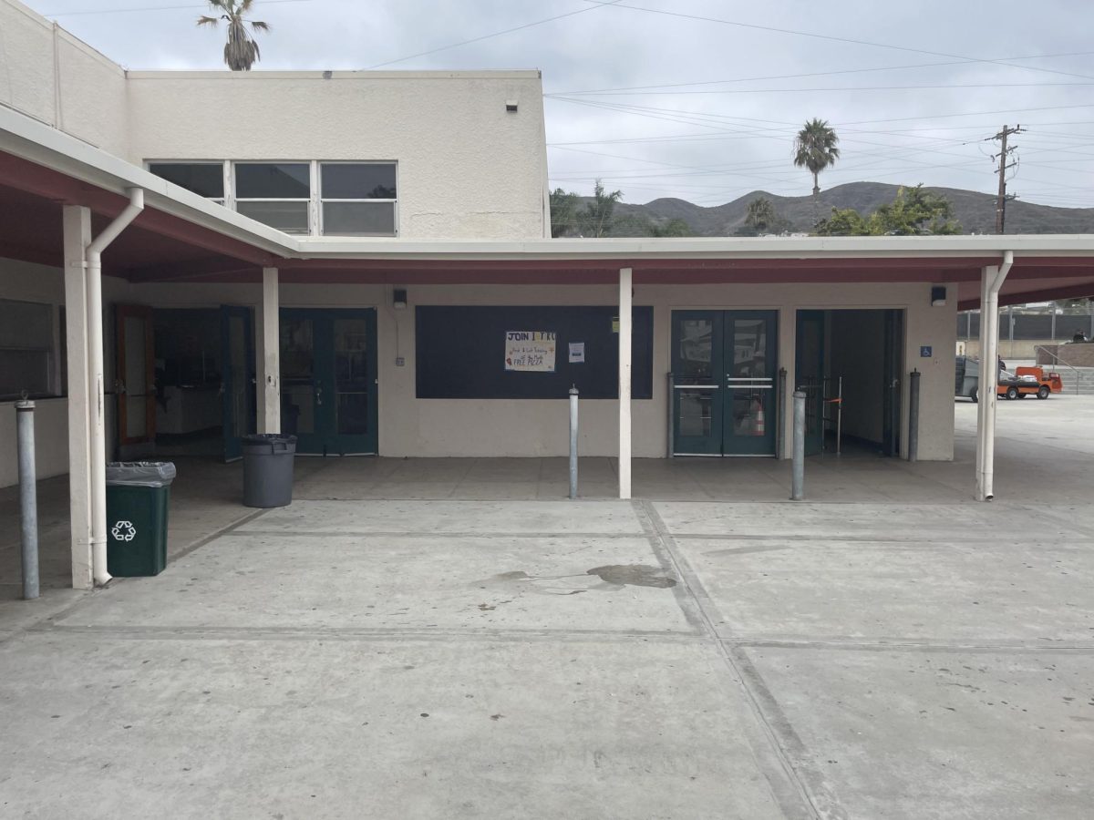 VHS students are all eligible for a free breakfast and lunch every day. They can line up to enter the cafeteria and give their student ID number to get lunch. Photo by: Alejandro Hernandez